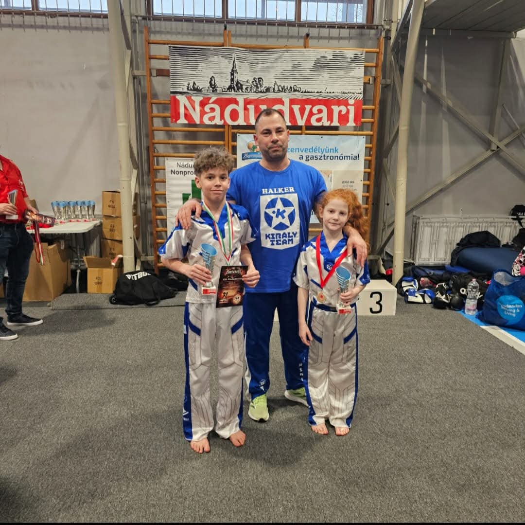 Kick-box aranyérmek Nádudvarról!