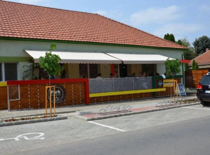 park-etterem-es-kavehaz