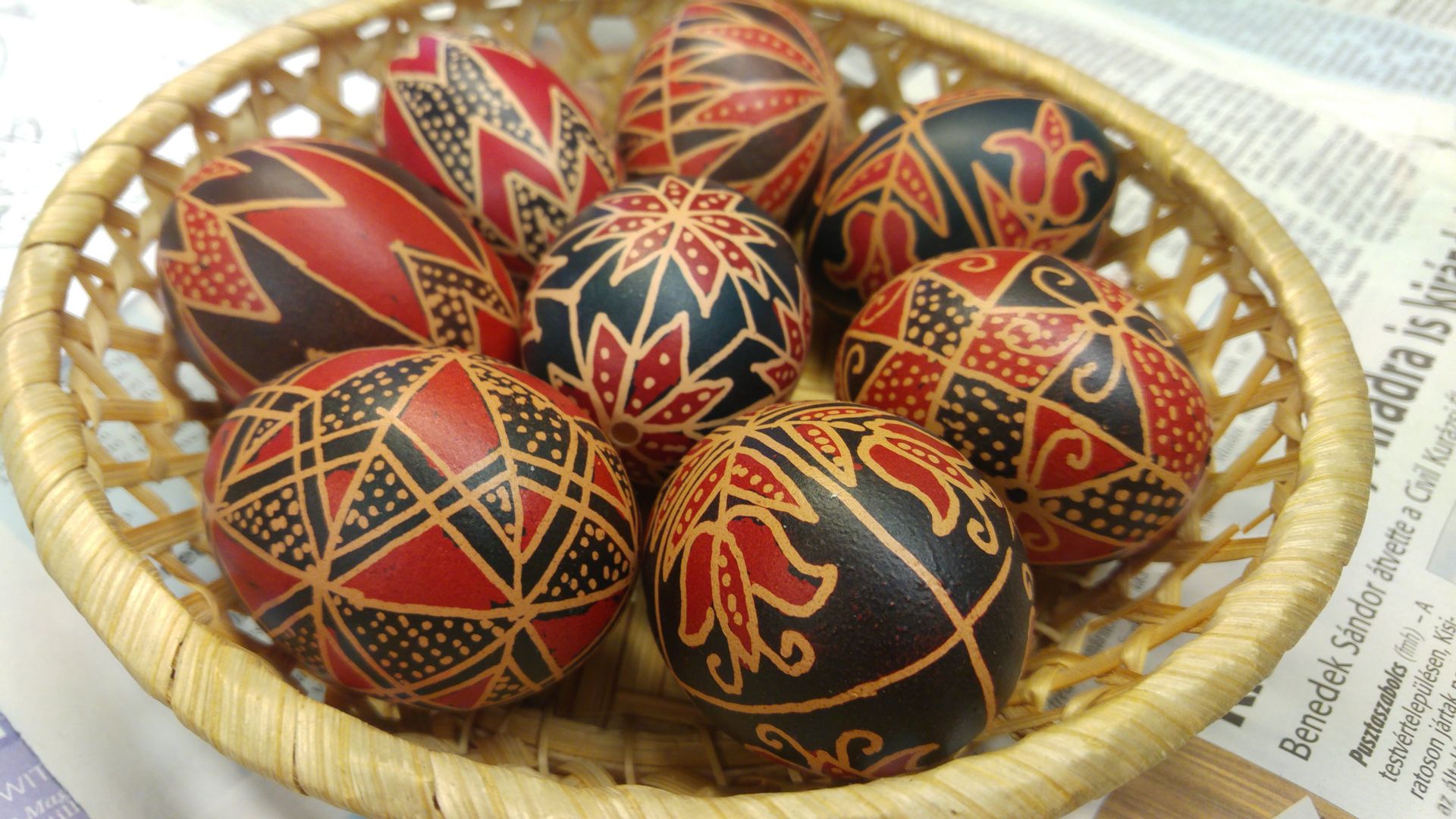 Tojásból hagyomány, sörösdobozból íróka – húsvéti alkotó délelőtt Újkígyóson